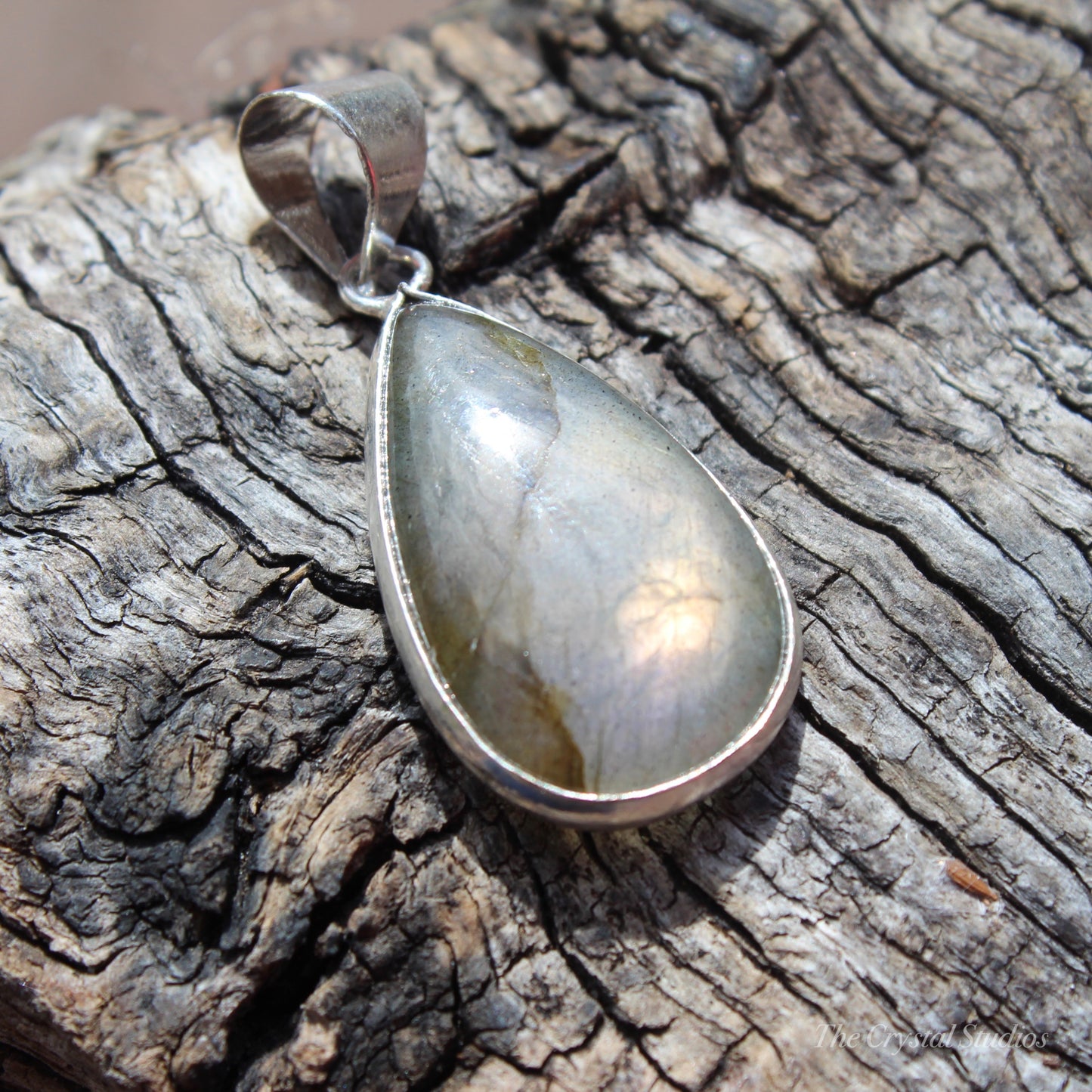 Labradorite Silver Plated Classic Pendant