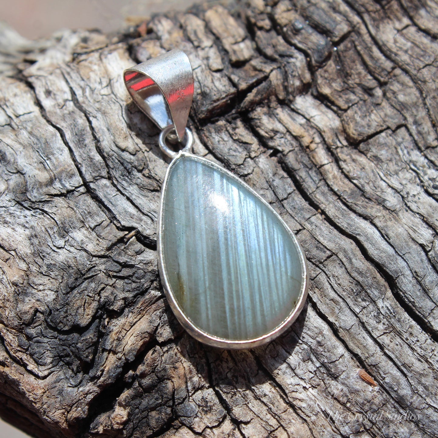 Labradorite Silver Plated Classic Pendant